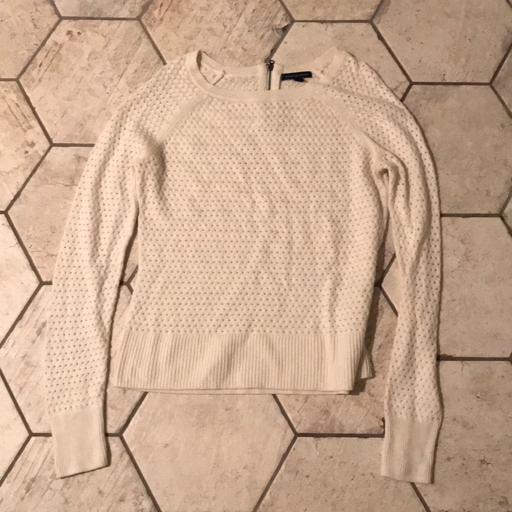 White American Eagle Sweater